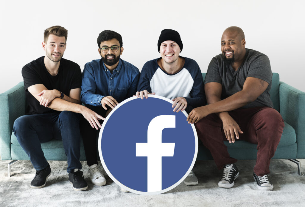 FacebookGunterreiche: Transforming Social Media Dynamics